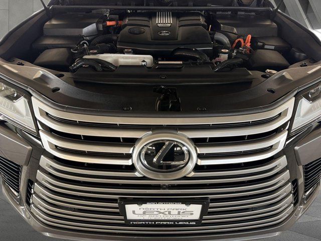 Certified 2025 Lexus LX 700h Luxury AWD/4WD image 25