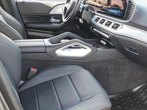 Used 2024 Mercedes-Benz GLE 450 4MATIC image 25