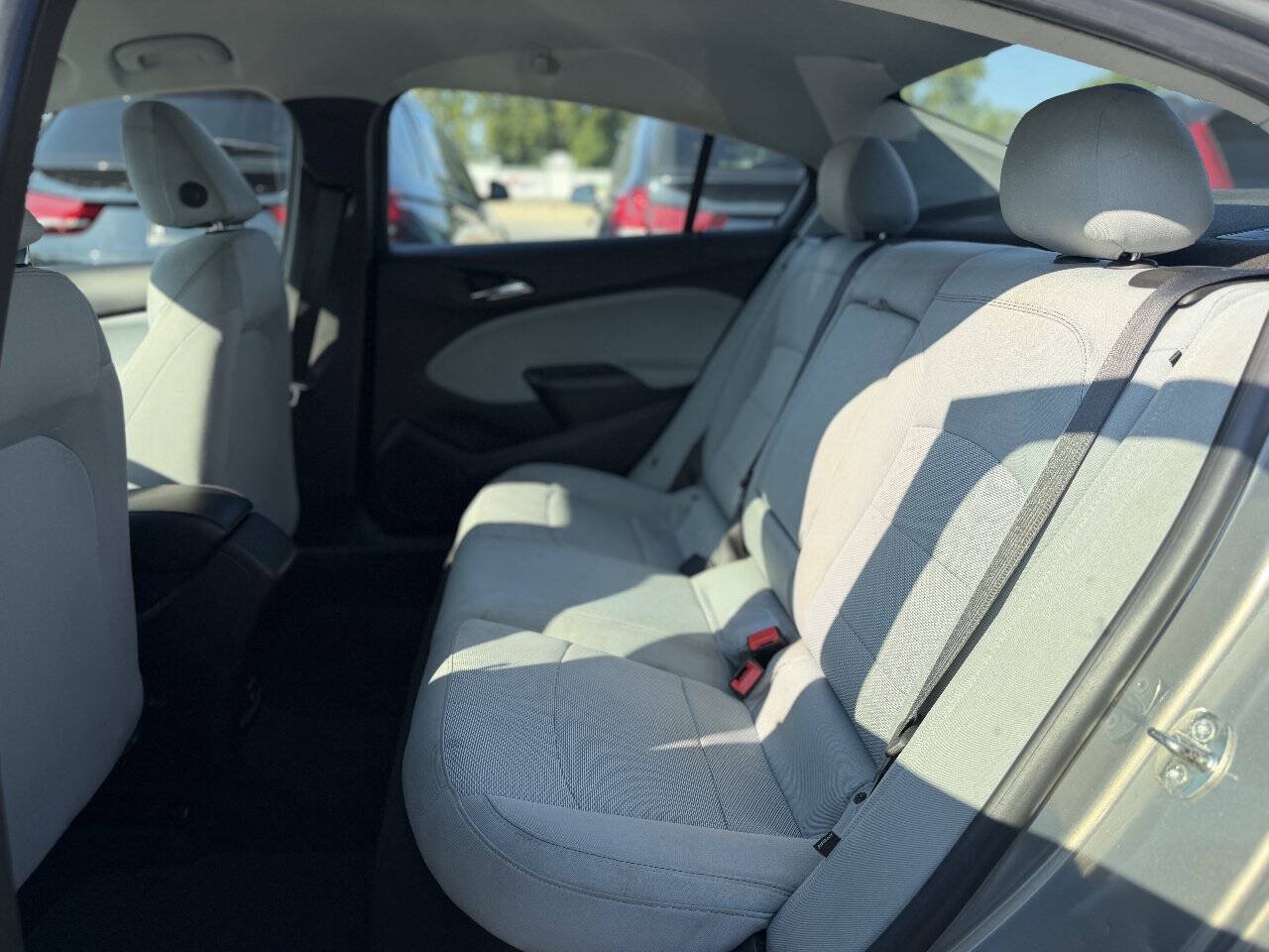 Used 2019 Chevrolet Cruze LT FWD image 11
