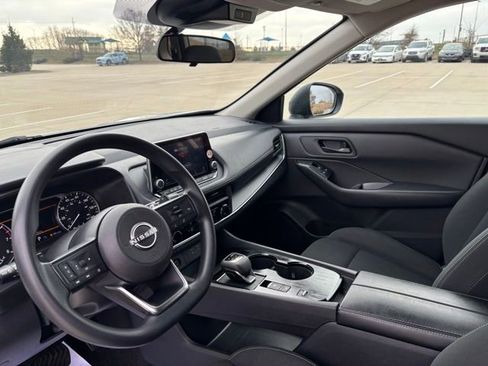 Used 2024 Nissan Rogue S image 21