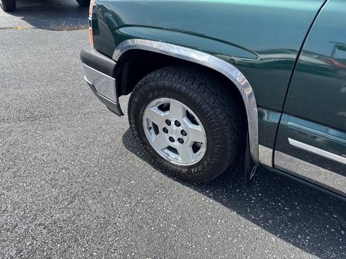 Used 2005 Chevrolet Silverado 1500 LS w/ Light Duty Power Package RWD image 11