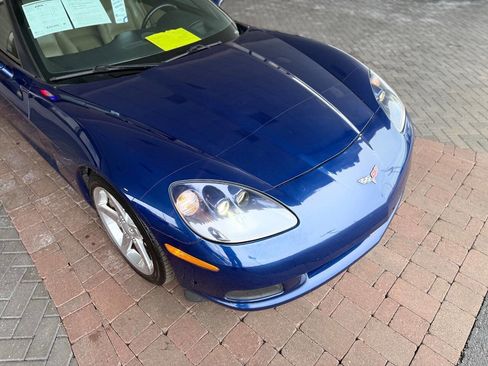 Used 2005 Chevrolet Corvette Coupe w/ Preferred Equipment Group image 17