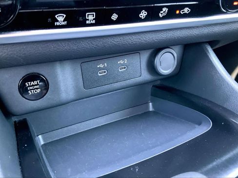 Used 2024 Nissan Rogue SV FWD image 28