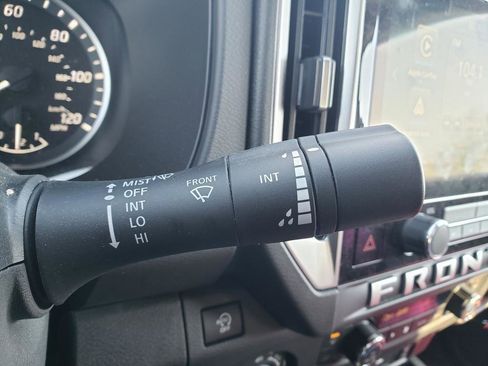 Certified 2025 Nissan Frontier SV w/ SV Convenience Package image 37