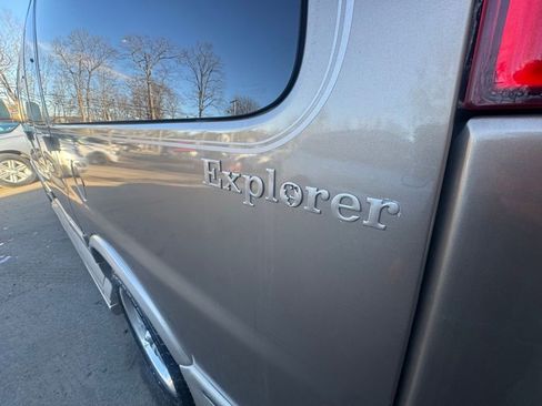 Used 2004 Chevrolet Express 1500 image 17