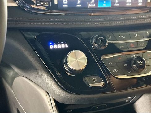New 2026 Chrysler Pacifica Pinnacle image 18