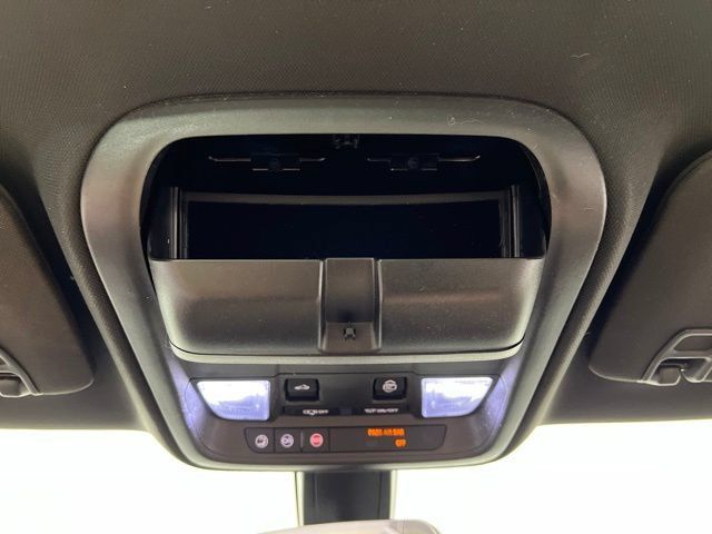Used 2017 Cadillac XT5 Luxury FWD image 33