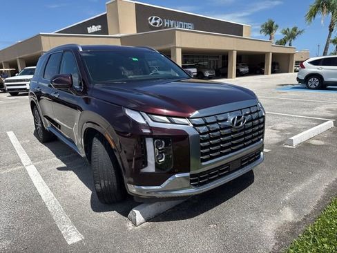 Used 2023 Hyundai Palisade Calligraphy image 5