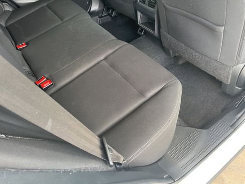 Used 2024 Nissan Rogue S FWD image 26