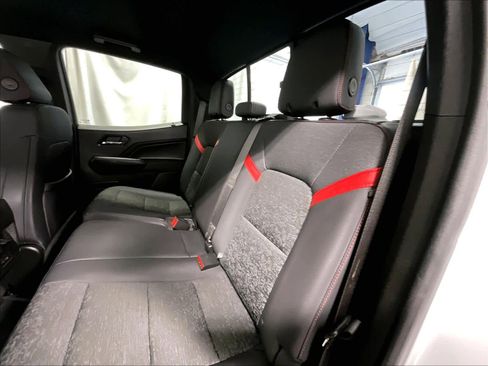 Used 2024 Chevrolet Colorado Z71 w/ Z71 Convenience Package 2 image 15