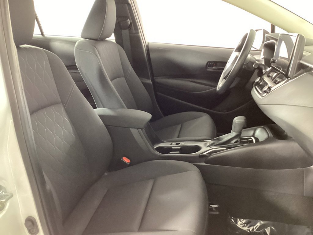 Used 2025 Toyota Corolla LE FWD image 22