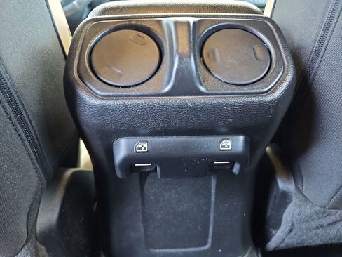 Used 2023 Jeep Wrangler Sport S image 27