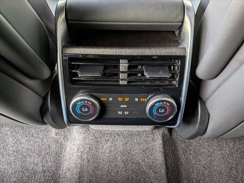 Certified 2023 Land Rover Range Rover SE AWD/4WD image 18