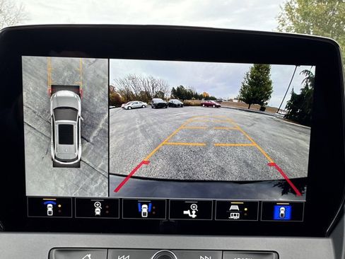 Used 2023 Chevrolet Blazer RS w/ Driver Confidence II Package image 34