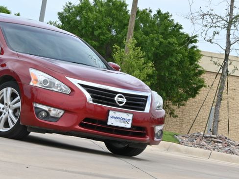 Used 2015 Nissan Altima 3.5 SL FWD image 37