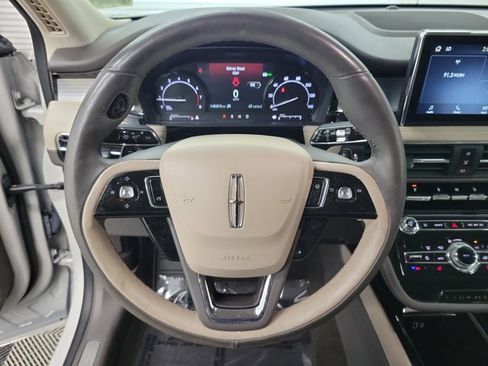 Used 2021 Lincoln Corsair Standard image 24
