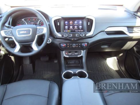 Used 2024 GMC Terrain SLT w/ Elevation Edition FWD image 18