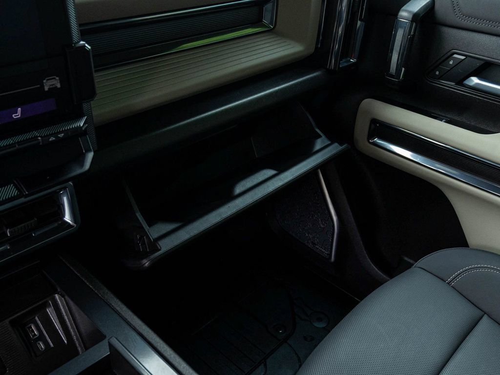 Used 2026 GMC Hummer EV SUV AWD/4WD image 19