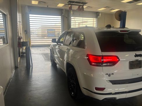 Used 2021 Jeep Grand Cherokee Limited X AWD/4WD image 7