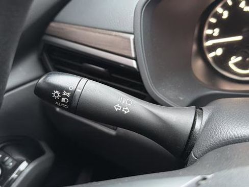 Used 2023 Nissan Altima 2.5 SV image 15