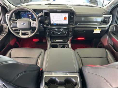 New 2026 Ford F250 Lariat w/ Black Appearance Package image 8