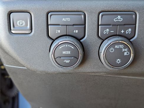 Certified 2024 Chevrolet Silverado 1500 LT image 20