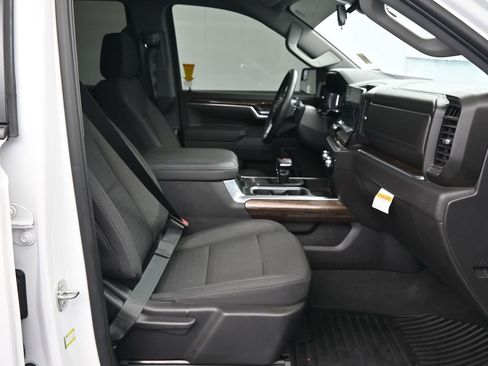 Used 2024 GMC Sierra 1500 Elevation w/ X31 Off-Road Package image 11