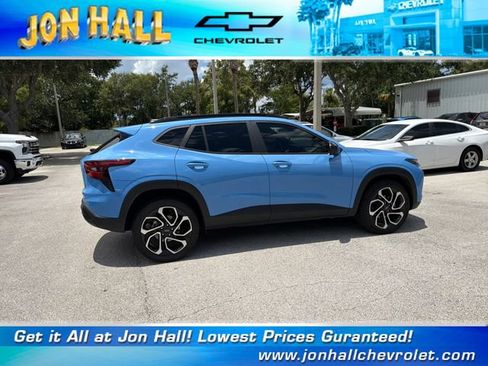 Used 2024 Chevrolet Trax RS w/ Driver Confidence Package FWD image 12