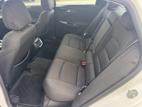 Used 2018 Chevrolet Malibu LT FWD image 18