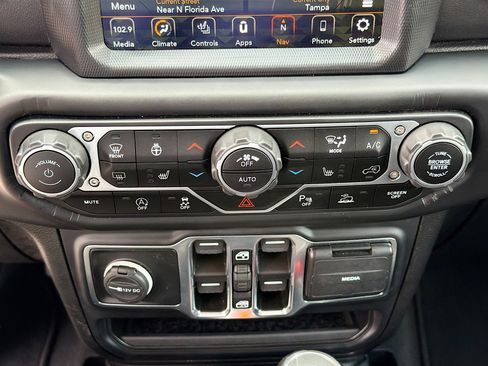 Used 2021 Jeep Gladiator Overland AWD/4WD image 31