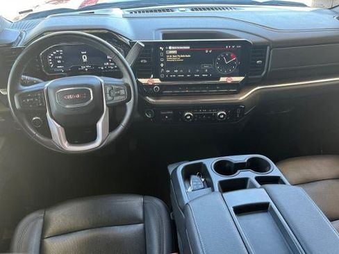 Used 2025 GMC Sierra 1500 SLT AWD/4WD image 19