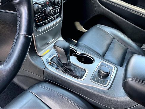 Used 2018 Jeep Grand Cherokee Limited AWD/4WD image 16