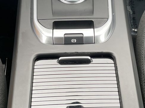 Used 2016 Land Rover Discovery Sport HSE image 18