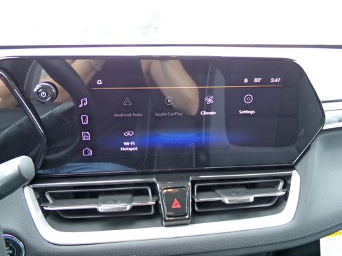New 2026 Chevrolet TrailBlazer LT w/ Convenience Package FWD image 9