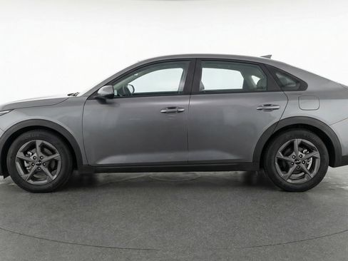 Used 2025 Kia K4 LXS image 5