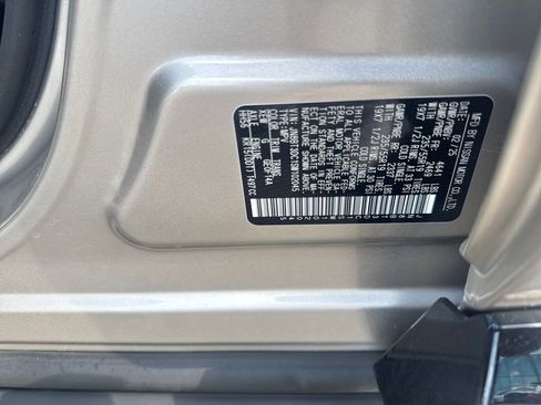 Used 2025 Nissan Rogue Platinum w/ Platinum Premium Package FWD image 32