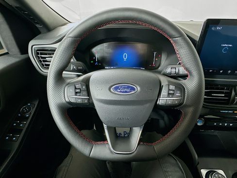 Used 2024 Ford Escape ST-Line w/ Tech Pack #1 AWD/4WD image 11