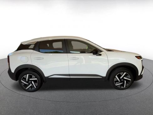 Used 2026 Nissan Kicks SV w/ Cold Weather Package FWD image 15