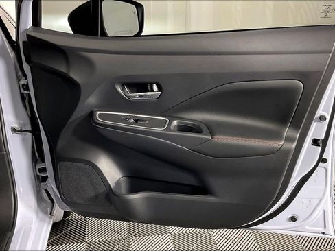 Used 2025 Nissan Versa SR w/ Trunk Package FWD image 25