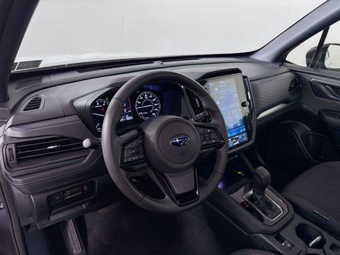 Used 2025 Subaru Forester Premium w/ Convenience Package #1 AWD/4WD image 16