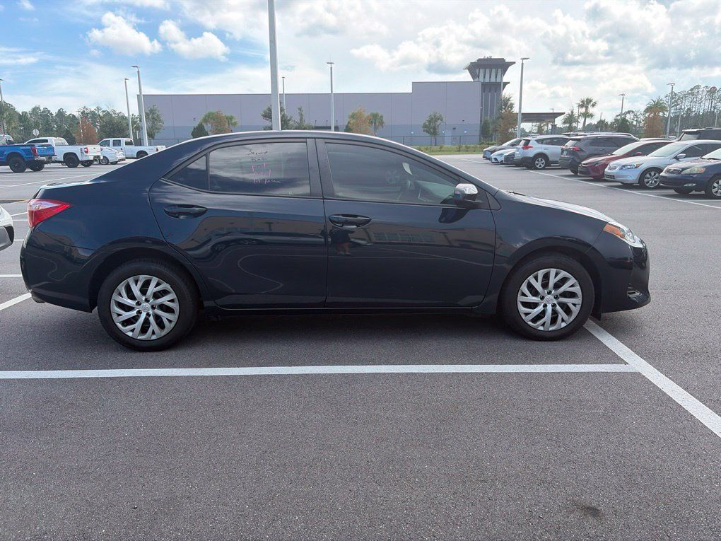 Used 2019 Toyota Corolla LE FWD image 2