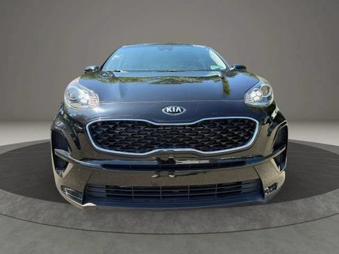 Used 2022 Kia Sportage LX FWD image 2