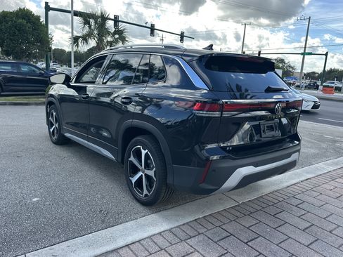 New 2026 Volkswagen Tiguan SE image 8