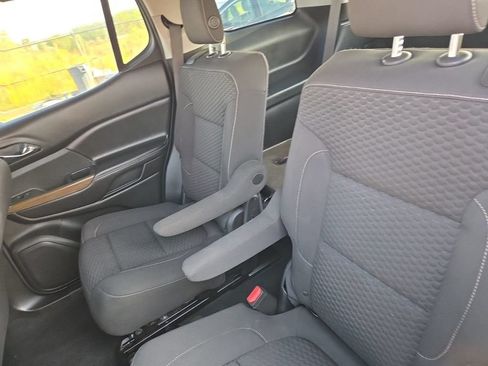 Used 2018 GMC Acadia SLE w/ Driver Alert Package I AWD/4WD image 11