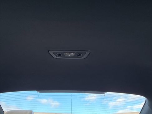 Used 2023 Genesis G70 3.3T w/ Sport Advanced Package image 23