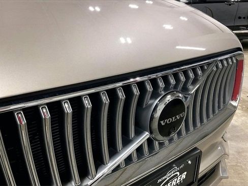 Certified 2024 Volvo XC90 B6 Ultimate image 30