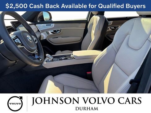 New 2026 Volvo XC90 B6 Ultra w/ Lounge Package image 13