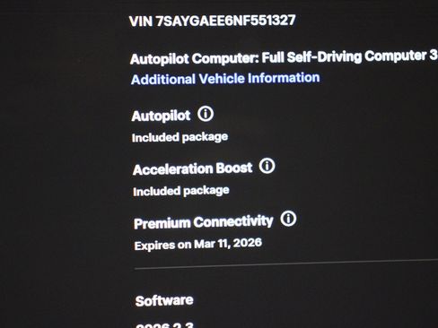 Used 2022 Tesla Model Y Long Range image 10