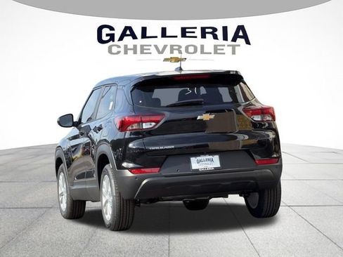 New 2026 Chevrolet TrailBlazer LS w/ LS Convenience Package FWD image 5