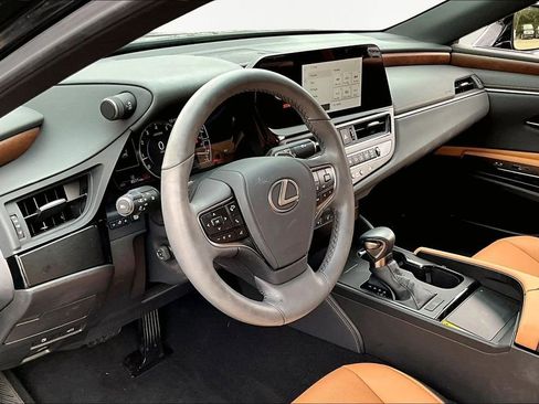Used 2024 Lexus ES 350 w/ Premium Package image 14